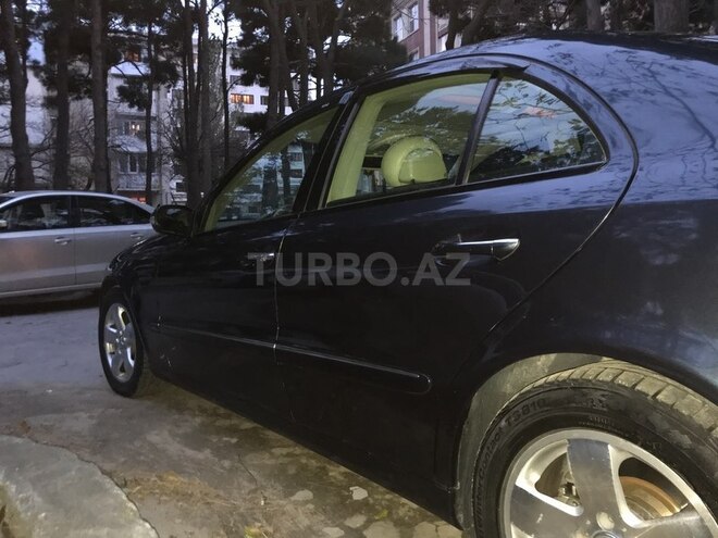 Mercedes E 320 2003, 252,345 km - 3.2 l - Bakı