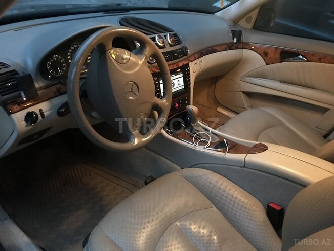Mercedes E 320 2003, 252,345 km - 3.2 l - Bakı