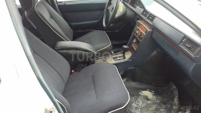 Mercedes E 230 1987, 370,000 km - 2.3 l - Bakı