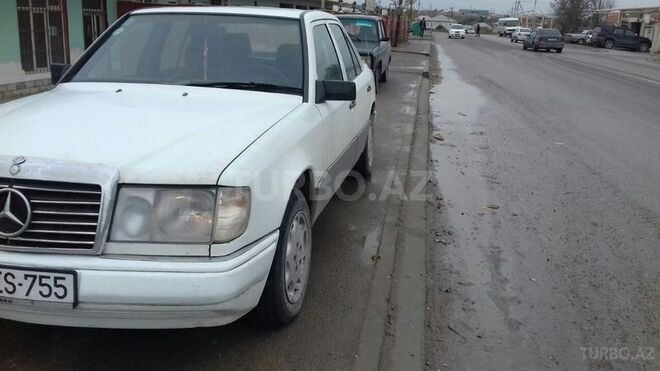 Mercedes E 230 1987, 370,000 km - 2.3 l - Bakı