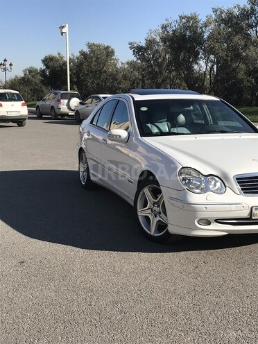 Mercedes C 240 2001, 232,870 km - 2.6 l - Bakı