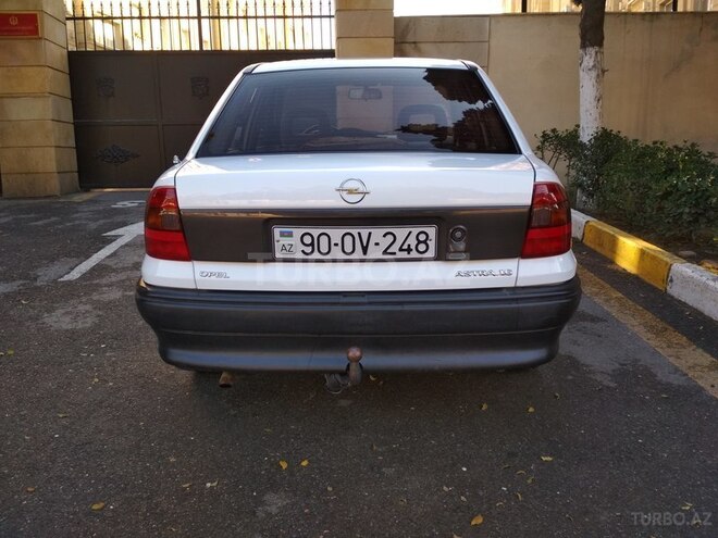 Opel Astra 1997, 170,000 km - 1.6 l - Bakı