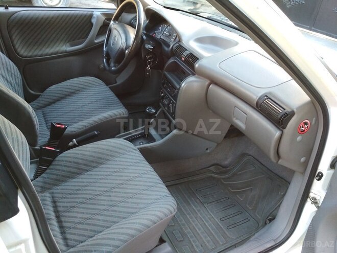 Opel Astra 1997, 170,000 km - 1.6 l - Bakı