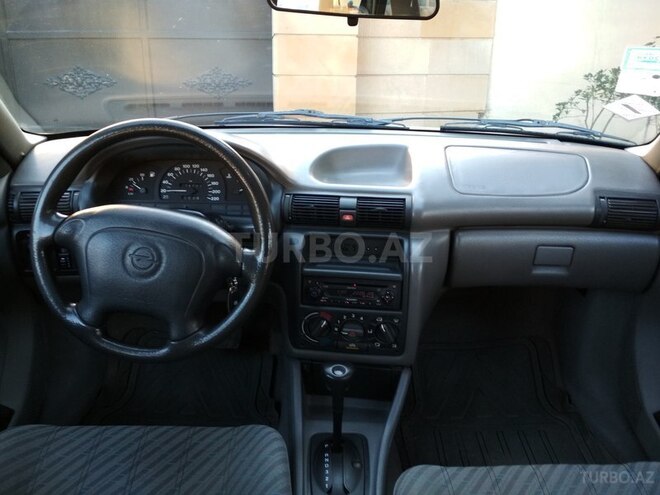 Opel Astra 1997, 170,000 km - 1.6 l - Bakı