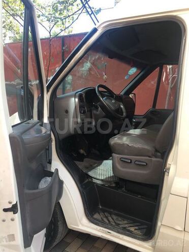 Ford Transit 2000, 166,000 km - 2.5 l - Qax