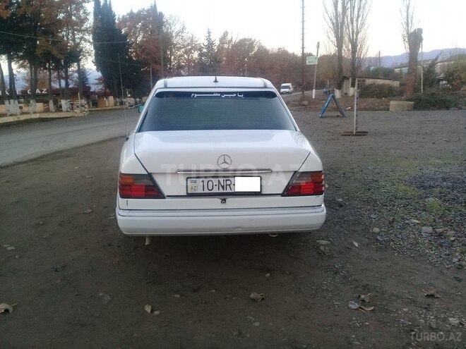 Mercedes E 250 1993, 124,521 km - 2.5 l - Lənkəran