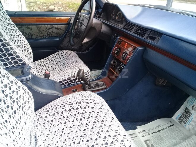 Mercedes E 250 1993, 124,521 km - 2.5 l - Lənkəran