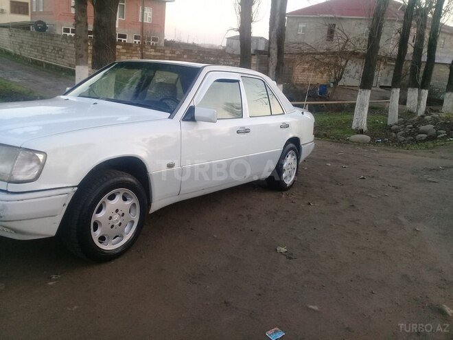 Mercedes E 250 1993, 124,521 km - 2.5 l - Lənkəran