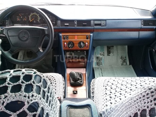 Mercedes E 250 1993, 124,521 km - 2.5 l - Lənkəran