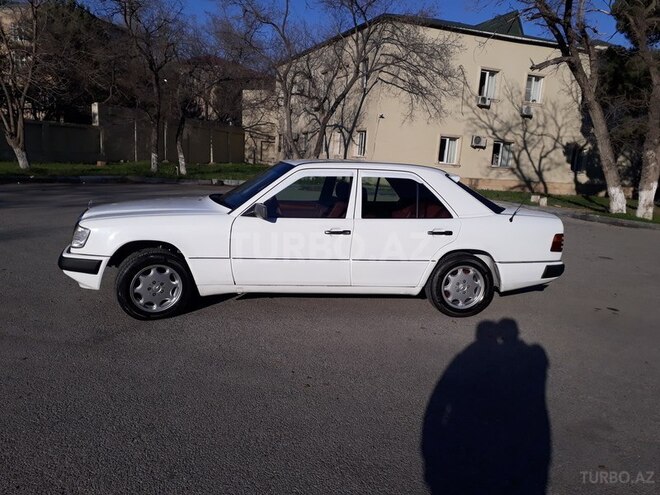 Mercedes E 230 1992, 350,000 km - 2.3 l - Bakı