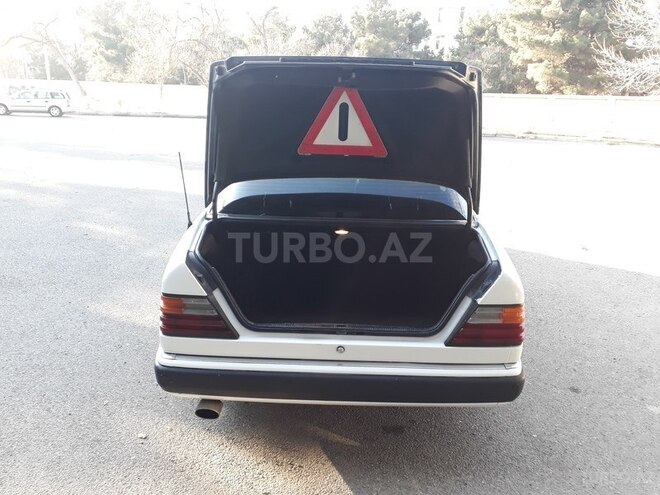 Mercedes E 230 1992, 350,000 km - 2.3 l - Bakı