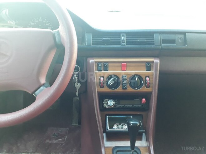 Mercedes E 230 1992, 350,000 km - 2.3 l - Bakı