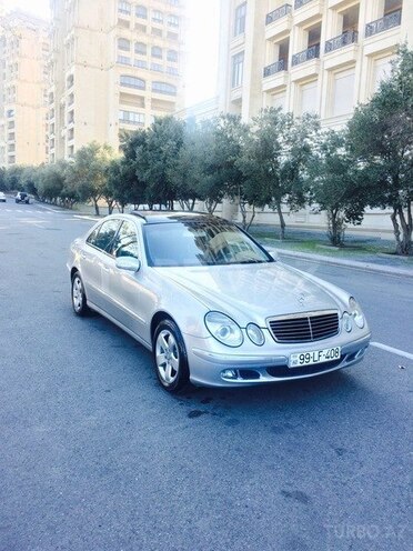 Mercedes E 320 2003, 154,600 km - 3.2 l - Bakı