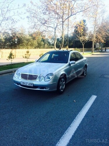 Mercedes E 320 2003, 154,600 km - 3.2 l - Bakı
