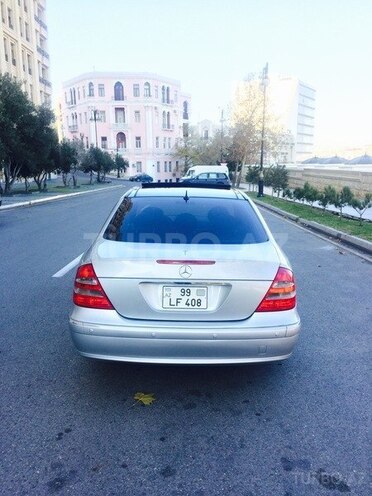 Mercedes E 320 2003, 154,600 km - 3.2 l - Bakı