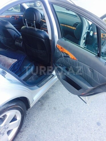 Mercedes E 320 2003, 154,600 km - 3.2 l - Bakı
