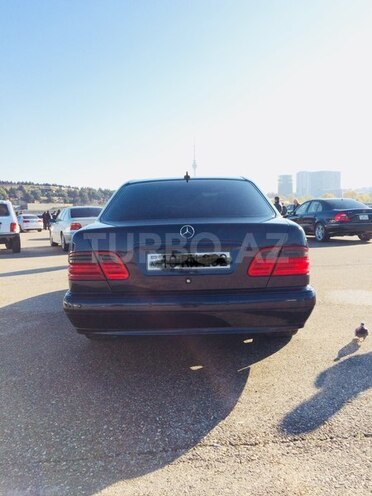 Mercedes E 200 2000, 397,000 km - 2.0 l - Bakı