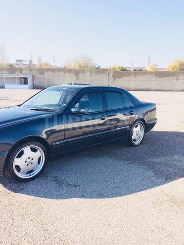 Mercedes E 200 2000, 397,000 km - 2.0 l - Bakı