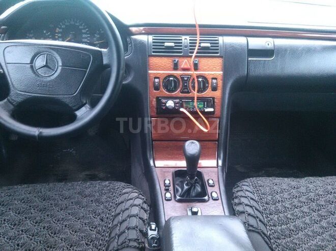 Mercedes E 200 1996, 430,000 km - 2.0 л - Kürdəmir