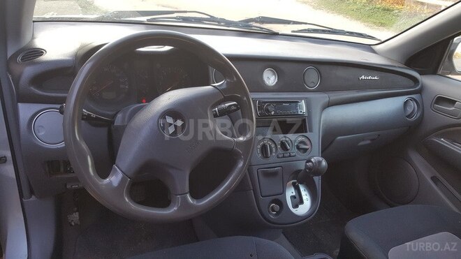 Mitsubishi Airtrek 2001, 283,200 km - 2.0 l - Bakı