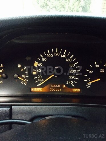 Mercedes E 240 1999, 300,000 km - 2.4 l - Bakı
