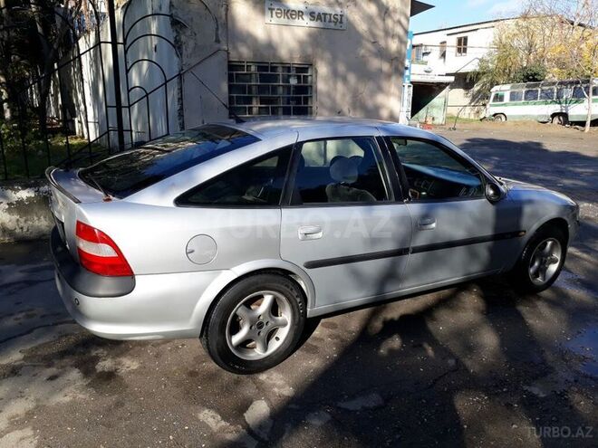 Opel Vectra 1997, 353,000 km - 1.8 l - Sumqayıt