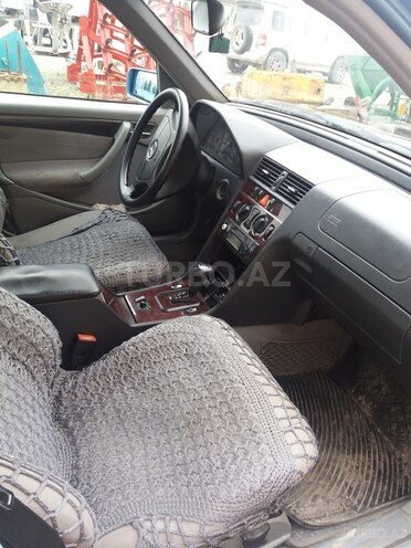 Mercedes C 240 1999, 176,000 km - 2.4 l - Qəbələ
