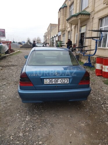 Mercedes C 240 1999, 176,000 km - 2.4 l - Qəbələ