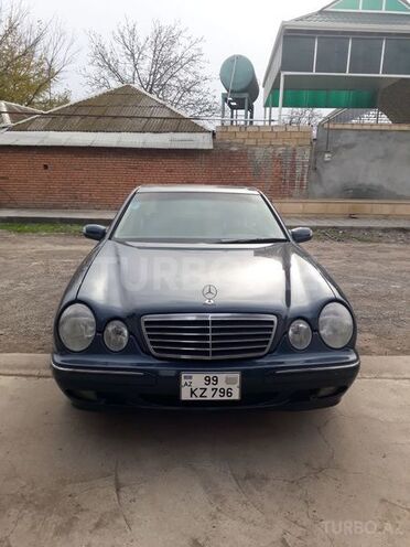 Mercedes E 350 2001, 272,213 km - 3.2 l - Ucar