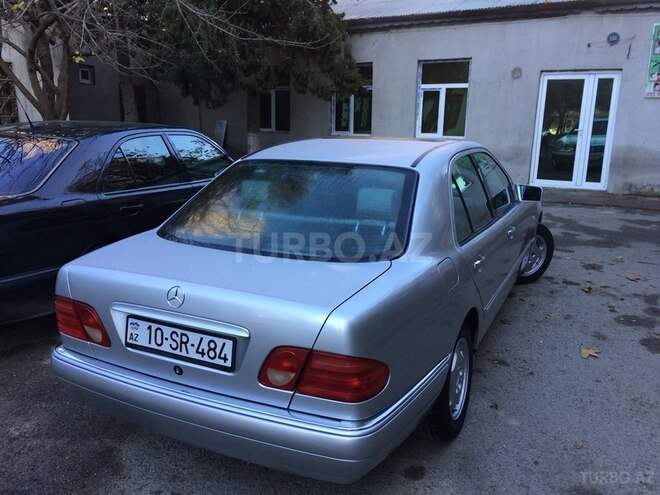 Mercedes E 200 1998, 298,000 km - 2.0 л - Bakı