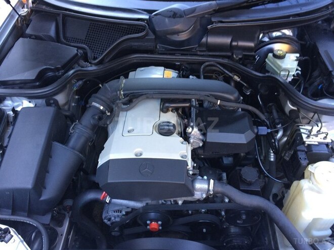 Mercedes E 200 1998, 298,000 km - 2.0 л - Bakı