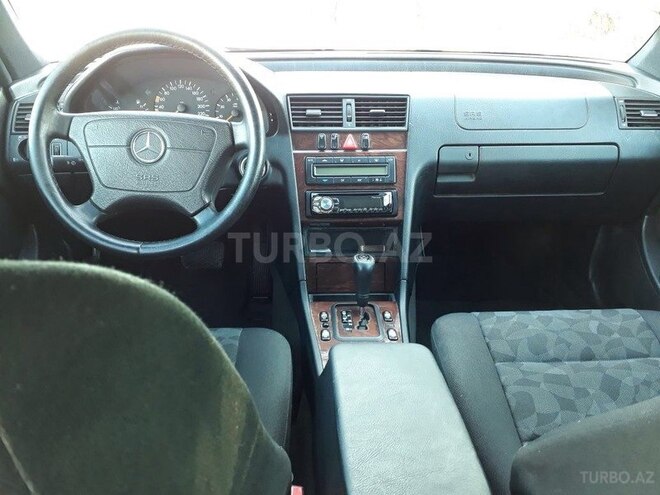 Mercedes C 200 2001, 95,000 km - 2.0 l - Bakı