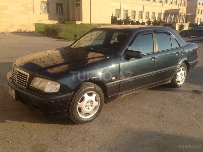 Mercedes C 200 2001, 95,000 km - 2.0 l - Bakı