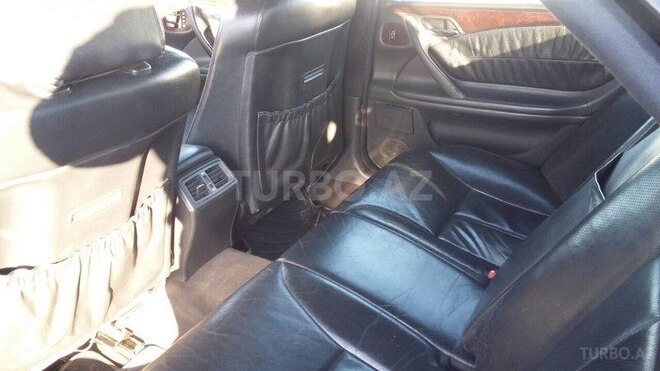 Mercedes E 320 2001, 196,000 km - 3.2 l - Bakı