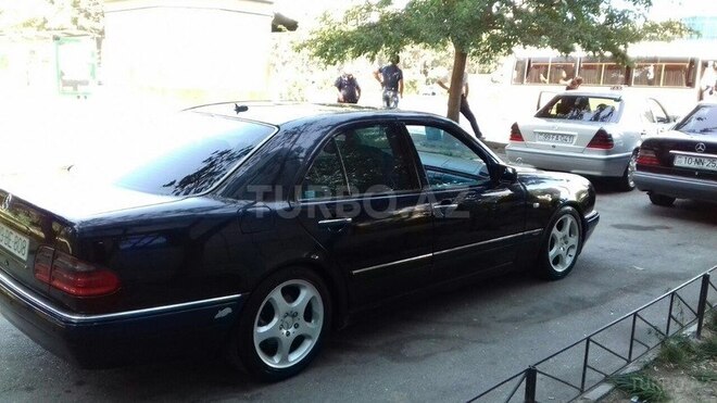 Mercedes E 270 1998, 200 km - 0.3 л - Bakı