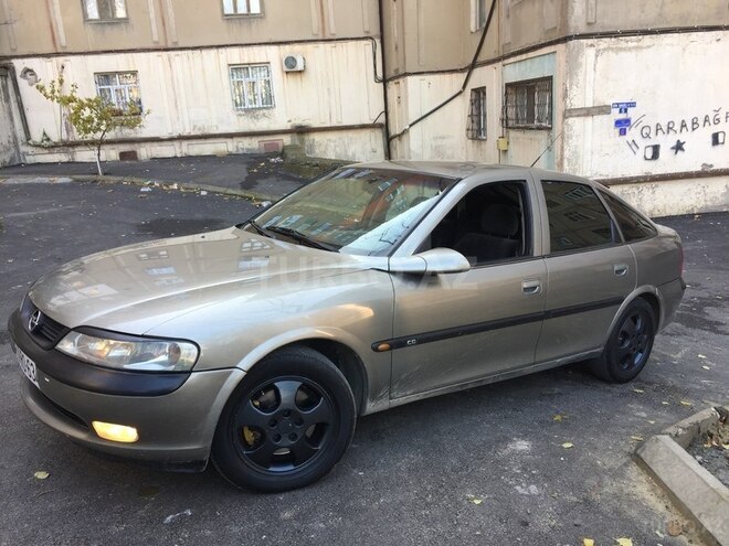 Opel Vectra 1996, 300,000 km - 2.0 л - Bakı