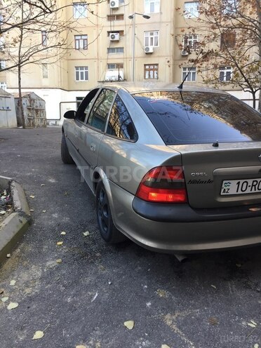 Opel Vectra 1996, 300,000 km - 2.0 л - Bakı