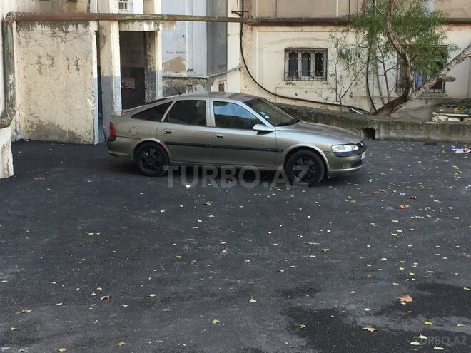 Opel Vectra 1996, 300,000 km - 2.0 л - Bakı