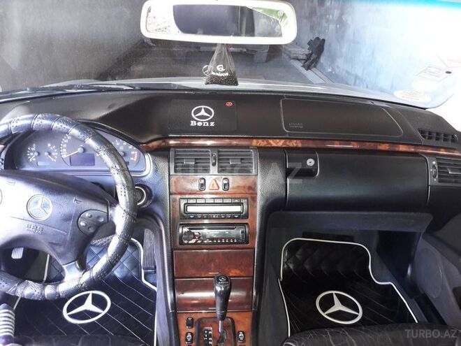 Mercedes E 280 1999, 346,500 km - 2.8 l - Şəki