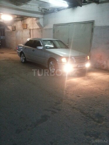 Mercedes C 230 2000, 243,000 km - 2.3 l - Bakı