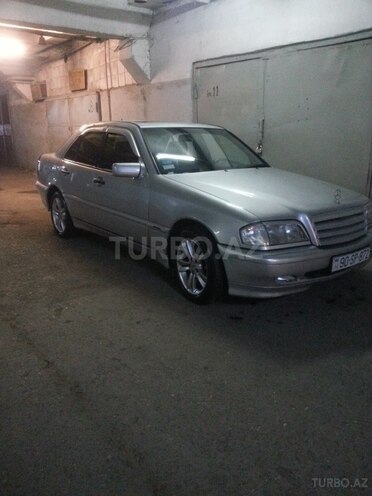 Mercedes C 230 2000, 243,000 km - 2.3 l - Bakı