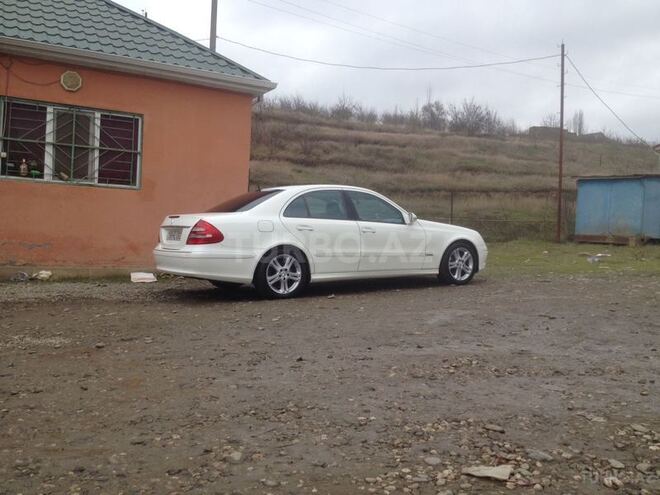 Mercedes E 240 2005, 240,000 km - 2.6 л - Qusar