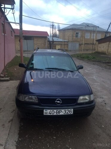 Opel Astra 1996, 332,000 km - 1.6 л - Quba