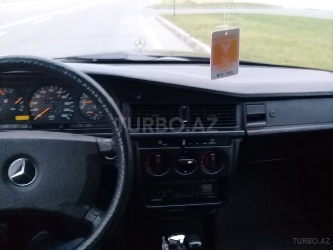Mercedes 190 1990, 272,897 km - 2.0 l - Bakı