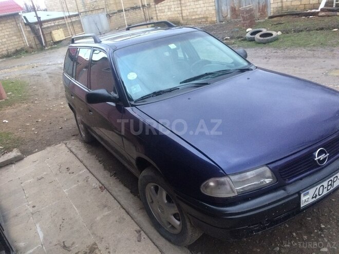 Opel Astra 1996, 332,000 km - 1.6 л - Quba