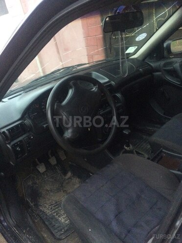 Opel Astra 1996, 332,000 km - 1.6 л - Quba