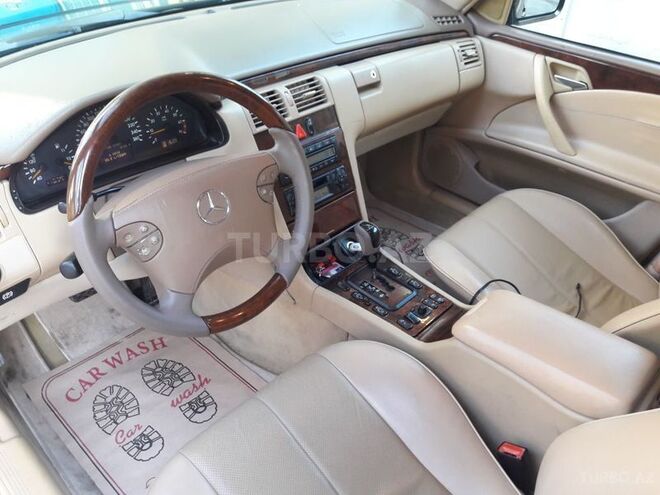 Mercedes E 240 2001, 178,000 km - 2.6 l - Bakı