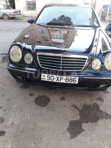 Mercedes E 240 2001, 178,000 km - 2.6 l - Bakı