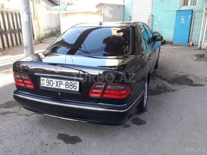 Mercedes E 240 2001, 178,000 km - 2.6 l - Bakı
