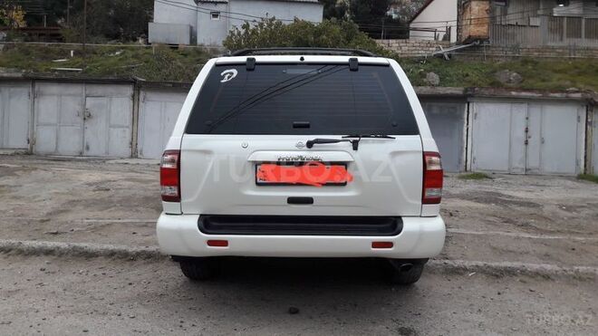 Nissan Pathfinder 2001, 329,000 km - 3.3 l - Bakı